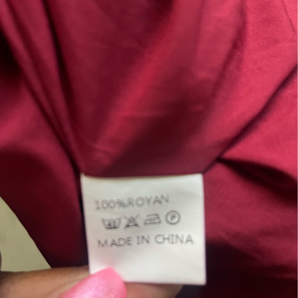 Elegant burgundy, red lovely flowing dress size extra large - Picture 4 of 5